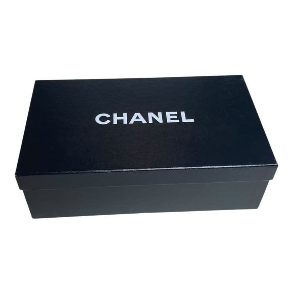 Chanel Bordeaux Leather Cap Toe Chain CC Charm Pumps 40 - Picture 11 of 11